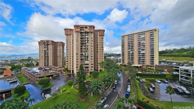 Comfortable, cool, corner/end 2-bedroom unit with 2 parking on Pearl Country Club in Hawaii - for sale on GolfHomes.com, golf home, golf lot