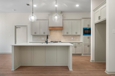 This 3 bedroom/ 2 bathroom new construction home in Diamondhead on Diamondhead Golf and Country Club in Arkansas - for sale on GolfHomes.com, golf home, golf lot