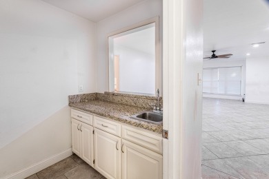 Spacious 3-bedroom, 2-bath townhouse in the desirable Crown on Crown Colony Country Club in Texas - for sale on GolfHomes.com, golf home, golf lot