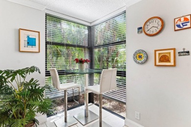 Beautifully updated three bedroom condo in an excellent Central on  in Florida - for sale on GolfHomes.com, golf home, golf lot