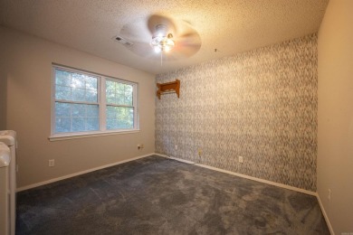 Opportunity on Fairway Drive! This spacious 5 bedroom, 2.5-bath on Batesville Municipal Golf Course in Arkansas - for sale on GolfHomes.com, golf home, golf lot
