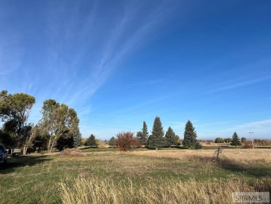 Here is a great 1.82 acre lot over looking the St. Anthony Golf on Fremont County Golf Course in Idaho - for sale on GolfHomes.com, golf home, golf lot