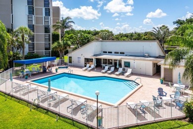 Beautifully updated three bedroom condo in an excellent Central on  in Florida - for sale on GolfHomes.com, golf home, golf lot