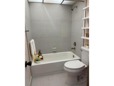 AMAZING APARTMENT, LOCATED IN THE DECIRABLE KINGS POINT ACTIVE on Kings Point Golf -Flanders Way in Florida - for sale on GolfHomes.com, golf home, golf lot