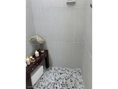 AMAZING APARTMENT, LOCATED IN THE DECIRABLE KINGS POINT ACTIVE on Kings Point Golf -Flanders Way in Florida - for sale on GolfHomes.com, golf home, golf lot