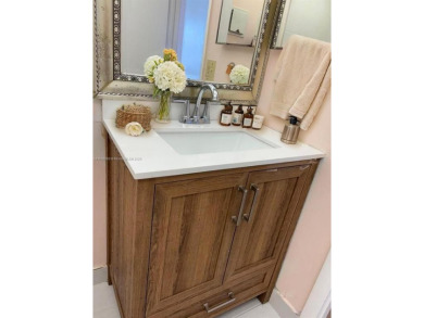 AMAZING APARTMENT, LOCATED IN THE DECIRABLE KINGS POINT ACTIVE on Kings Point Golf -Flanders Way in Florida - for sale on GolfHomes.com, golf home, golf lot