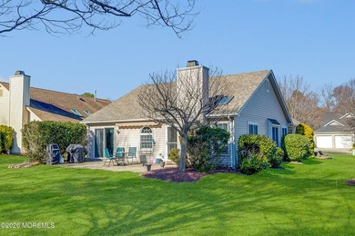 Beautifully updated & meticulously maintained Turnberry I model on Greenbriar Woodlands in New Jersey - for sale on GolfHomes.com, golf home, golf lot