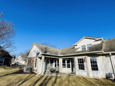 *Rare..End Unit Gem - More Light, More Privacy, More Value!* on The Arboretum Club in Illinois - for sale on GolfHomes.com, golf home, golf lot