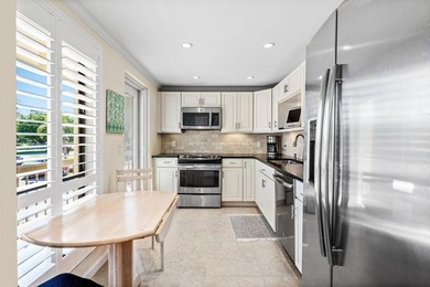 Welcome to this spacious 2-bedroom, 2-bath condo perfectly on Quail Ridge Golf Course and Country Club in Florida - for sale on GolfHomes.com, golf home, golf lot