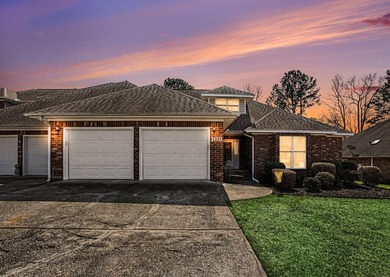 Welcome to this beautifully maintained Twin Garden Home in on Crowfield Golf and Country Club in South Carolina - for sale on GolfHomes.com, golf home, golf lot