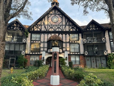 All ages Community. Great opportunity for investors. Charming on Inverrary Country Club in Florida - for sale on GolfHomes.com, golf home, golf lot