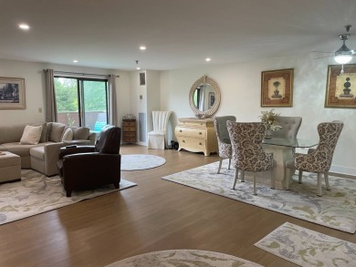 Move right into this remodeled one-level condominium. This home on Wallingford Country Club in Connecticut - for sale on GolfHomes.com, golf home, golf lot