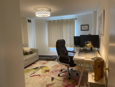 Move right into this remodeled one-level condominium. This home on Wallingford Country Club in Connecticut - for sale on GolfHomes.com, golf home, golf lot