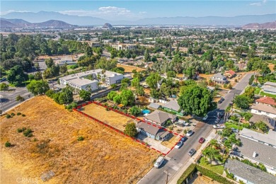 Don't miss this beautifully updated 4-bedroom, 2-bath home with on Fairmount Park Golf Course in California - for sale on GolfHomes.com, golf home, golf lot