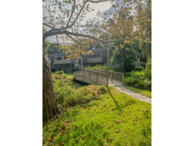 Stunning 3BR/2BA remodeled ranch style condo in West Norwalk's on Oak Hills Park Golf Course in Connecticut - for sale on GolfHomes.com, golf home, golf lot