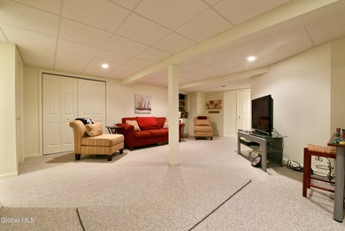 Private, large end-unit townhouse located on a private on McGregor Links Country Club in New York - for sale on GolfHomes.com, golf home, golf lot