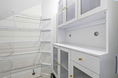 MLS# 290613 Welcome to this beautifully maintained 2,640 sq ft on Canyon Lakes Golf Course in Washington - for sale on GolfHomes.com, golf home, golf lot