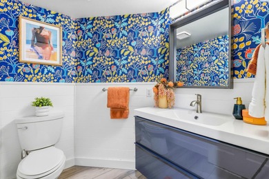 MLS# 290613 Welcome to this beautifully maintained 2,640 sq ft on Canyon Lakes Golf Course in Washington - for sale on GolfHomes.com, golf home, golf lot