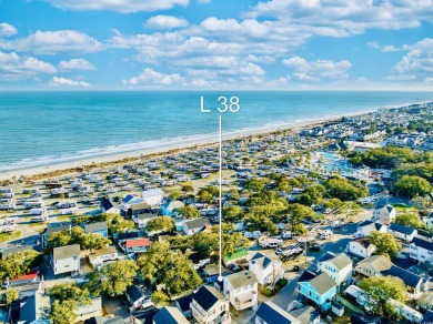 WELL MAINTAINED 2 BED/2 BATH BEACH HOUSE JUST STEPS TO THE BEACH on Prestwick Country Club in South Carolina - for sale on GolfHomes.com, golf home, golf lot