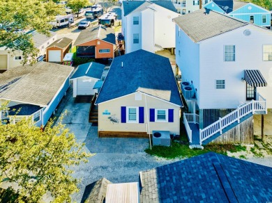 WELL MAINTAINED 2 BED/2 BATH BEACH HOUSE JUST STEPS TO THE BEACH on Prestwick Country Club in South Carolina - for sale on GolfHomes.com, golf home, golf lot