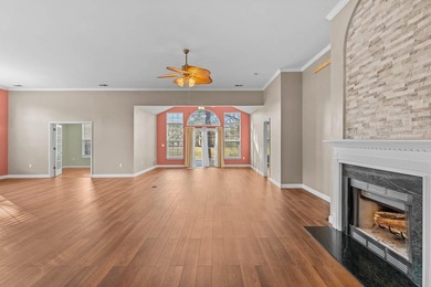 Well maintained single level 3 bedroom, 2.5 bathroom home on Arrowhead Country Club in South Carolina - for sale on GolfHomes.com, golf home, golf lot