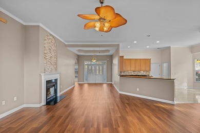 Well maintained single level 3 bedroom, 2.5 bathroom home on Arrowhead Country Club in South Carolina - for sale on GolfHomes.com, golf home, golf lot