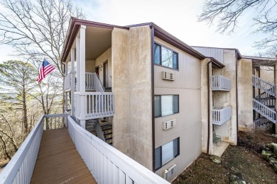 Stunning upstairs end unit Cliffside Lodge, Lakeview and Sugar on Indian Hills Country Club in Arkansas - for sale on GolfHomes.com, golf home, golf lot