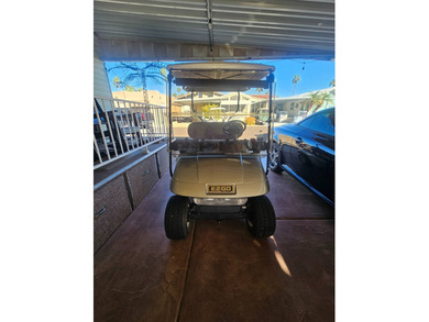 Move into this ready-to-enjoy 1-bedroom, 1.5-bath home! The on Viewpoint Golf Resort in Arizona - for sale on GolfHomes.com, golf home, golf lot