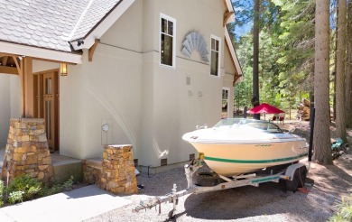 Welcome to this beautifully designed golf course retreat in Lake on Lake Almanor West Golf Course in California - for sale on GolfHomes.com, golf home, golf lot