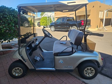 Move into this ready-to-enjoy 1-bedroom, 1.5-bath home! The on Viewpoint Golf Resort in Arizona - for sale on GolfHomes.com, golf home, golf lot
