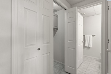 Experience luxury living with breathtaking waterfront vistas in on Columbia Point Golf Course in Washington - for sale on GolfHomes.com, golf home, golf lot