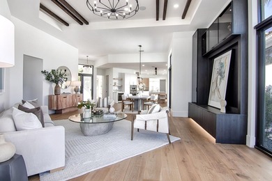 Elegant fully renovated 3 bedroom 3.5 bath single level home on Palm Beach Polo and Country Club in Florida - for sale on GolfHomes.com, golf home, golf lot