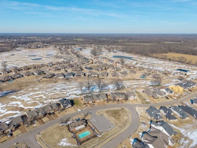 Welcome home to 219 St Andrews.  This condo is an incredible on Fair Oaks Golf Club in Tennessee - for sale on GolfHomes.com, golf home, golf lot