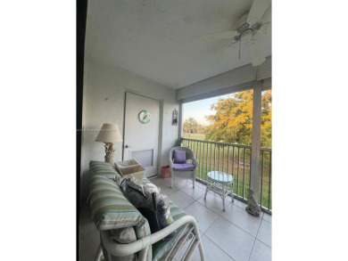 Corner Unit, this beautiful 2-bedrs, 2-bath is located in the on Oriole Golf and Tennis Club in Florida - for sale on GolfHomes.com, golf home, golf lot