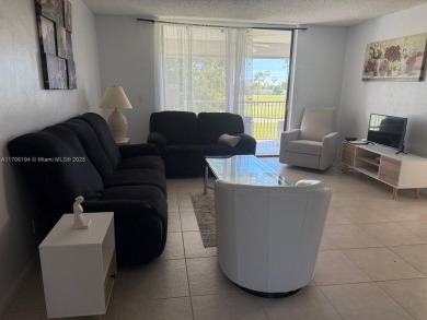 Corner Unit, this beautiful 2-bedrs, 2-bath is located in the on Oriole Golf and Tennis Club in Florida - for sale on GolfHomes.com, golf home, golf lot