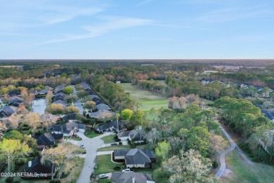 Located on a quiet cul-de-sac, this beautiful all brick 4 bed, 2 on Windsor Parke Golf Club in Florida - for sale on GolfHomes.com, golf home, golf lot
