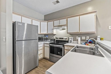 Beautiful 2-bedroom, 2-bathroom first-floor condo located in the on River Oaks Golf Plantation  in South Carolina - for sale on GolfHomes.com, golf home, golf lot