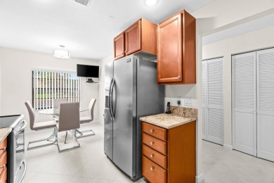First Floor Unit - Priced to Sell! Enjoy a screened porch with on Hunters Run Golf and Country Club in Florida - for sale on GolfHomes.com, golf home, golf lot