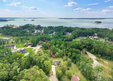 Get ready to fall in love with this charming 3-bed, 2-bath, 1 on Rayburn Country Club in Texas - for sale on GolfHomes.com, golf home, golf lot