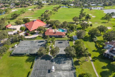 Great bargain price for this SF Pool home in Exclusive Meadowood on Meadowood Golf and Tennis Club in Florida - for sale on GolfHomes.com, golf home, golf lot