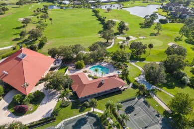 Great bargain price for this SF Pool home in Exclusive Meadowood on Meadowood Golf and Tennis Club in Florida - for sale on GolfHomes.com, golf home, golf lot