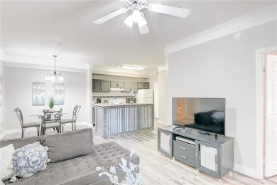 Rarely available TURNKEY first-floor end unit in Royal Greens at on Gateway Golf and Country Club in Florida - for sale on GolfHomes.com, golf home, golf lot