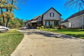This beautiful custom home on over .5 acre lot is a must have. 3 on Lake Kiowa Golf Course in Texas - for sale on GolfHomes.com, golf home, golf lot