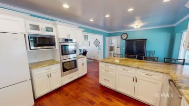 Here's your chance to own this incredibly rare gem in one of on Lake Powell National Golf Course in Arizona - for sale on GolfHomes.com, golf home, golf lot