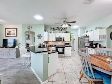 This beautiful 3-bedroom, 2-bathroom, 2-car garage villa is on Scepter Golf Club in Florida - for sale on GolfHomes.com, golf home, golf lot