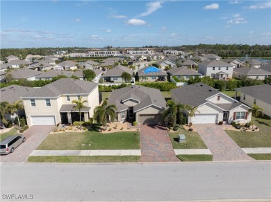 Gorgeous 3 bedroom/2 bathroom 1747 sq.ft. home built by D.R on Sabal Springs Golf and Racquet Club in Florida - for sale on GolfHomes.com, golf home, golf lot