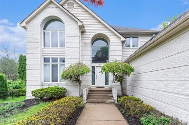 Gorgeous Spacious Contemporary 5 Bedroom Home Situated in a on Knollwood Country Club in Michigan - for sale on GolfHomes.com, golf home, golf lot