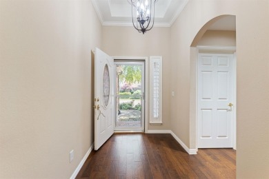 UPDATED HOME IN HERITAGE RANCH (50+ GATED COMMUNITY) - MOVE-IN on Heritage Ranch Golf and Country Club in Texas - for sale on GolfHomes.com, golf home, golf lot
