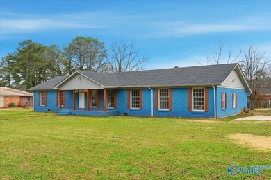 This turn-key home is ready for its new owners! Featuring a NEW on Huntsville Country Club in Alabama - for sale on GolfHomes.com, golf home, golf lot