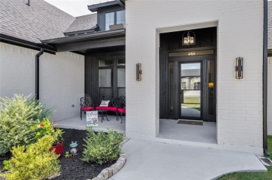 Stunning 2-year-new home in Lone Oak Crossing! This modern on Tanglewood Resort in Texas - for sale on GolfHomes.com, golf home, golf lot